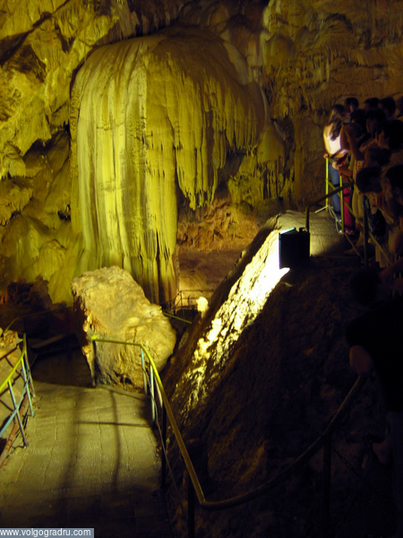Сталагнат "Великан", 4 м. Абхазия, Новый Афон, пещера