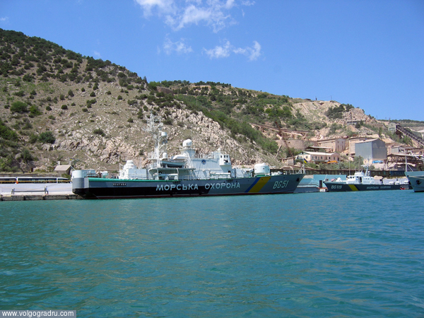 Корабль морской охраны "Полтава" в балаклавской бухте. Балаклава, корабль, бухта