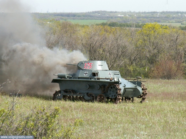 Подбитый немецкий легкий танк Т1А. Бой на Лысой горе, реконструкция сражения, реконструкция боя