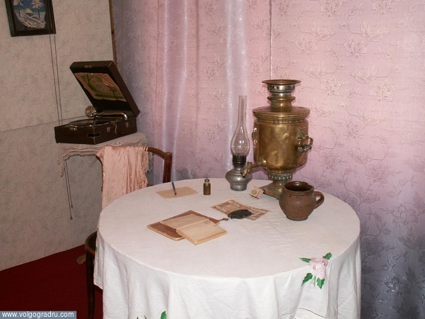 Экспозиция в музее Линёвской школы. Жирновский район, Жирновск, музей