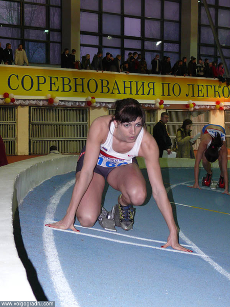 Дистанция 400 м, женщины. Антонина Кривошапка (Волгоград) будет стартовать по самой неудобной дорожке.. Кубок губернатора, лёгкая атлетика, чемпионы лёгкой атлетики