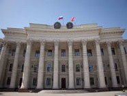 В Волгограде чиновникам снизили зарплаты
