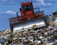 В Волгограде захламлена треть мусорных площадок