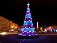 В Волгограде на площади Павших борцов зажглась главная новогодняя елка