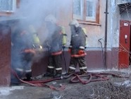 В Волгограде в многоэтажном доме загорелся подвал из-за сварочных работ