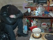 В Волгограде 50-летний безработный  устроил в своей квартире наркопритон