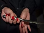 50-летняя волгоградка в пьяном угаре ударила родную мать ножом