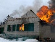 Под Волгоградом неизвестные сожгли четыре дачных дома