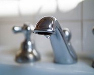 Парламент может запретить отключение воды за неуплату