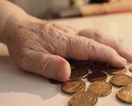 Правительство ворует пенсии у россиян