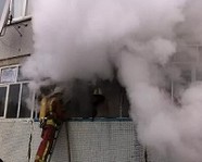 На севере Волгограда пожарные спасли двух человек