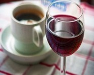 Кофе и вино оказались полезными в борьбе со старением