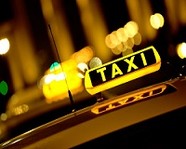 Таксист прождал забывшую кошелек пассажирку 8 часов