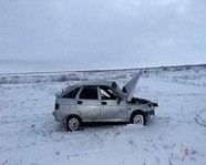 Под Волгоградом водитель погиб, улетев в кювет с трассы