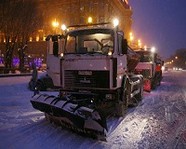 Всю ночь коммунальщики устраняли последствия снегопада на улицах Волгограда
