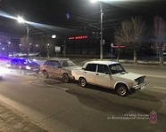В Волгограде женщина-водитель стала виновницей тройного ДТП