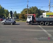 В Волгограде женщина с грудничком в машине попала под «КамАЗ»