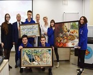 Волгоградская больница получила в дар картины для лечения