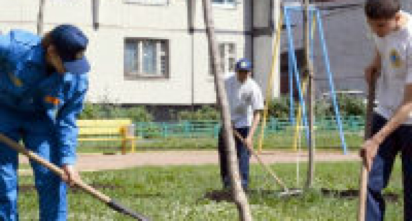 В Волгограде трудоустроили более 400 подростков