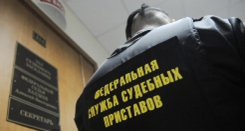 Работодателей обязали гасить долги подчиненных