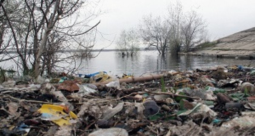 Издалека долго