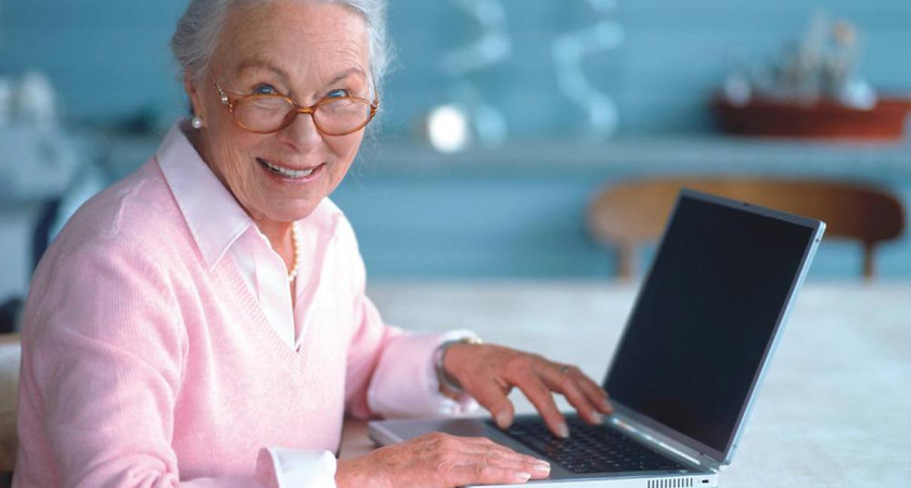 В регионе более 120 пенсионеров прошли курсы компьютерной грамотности