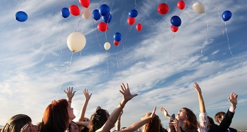 В Волгограде начались выпускные вечера